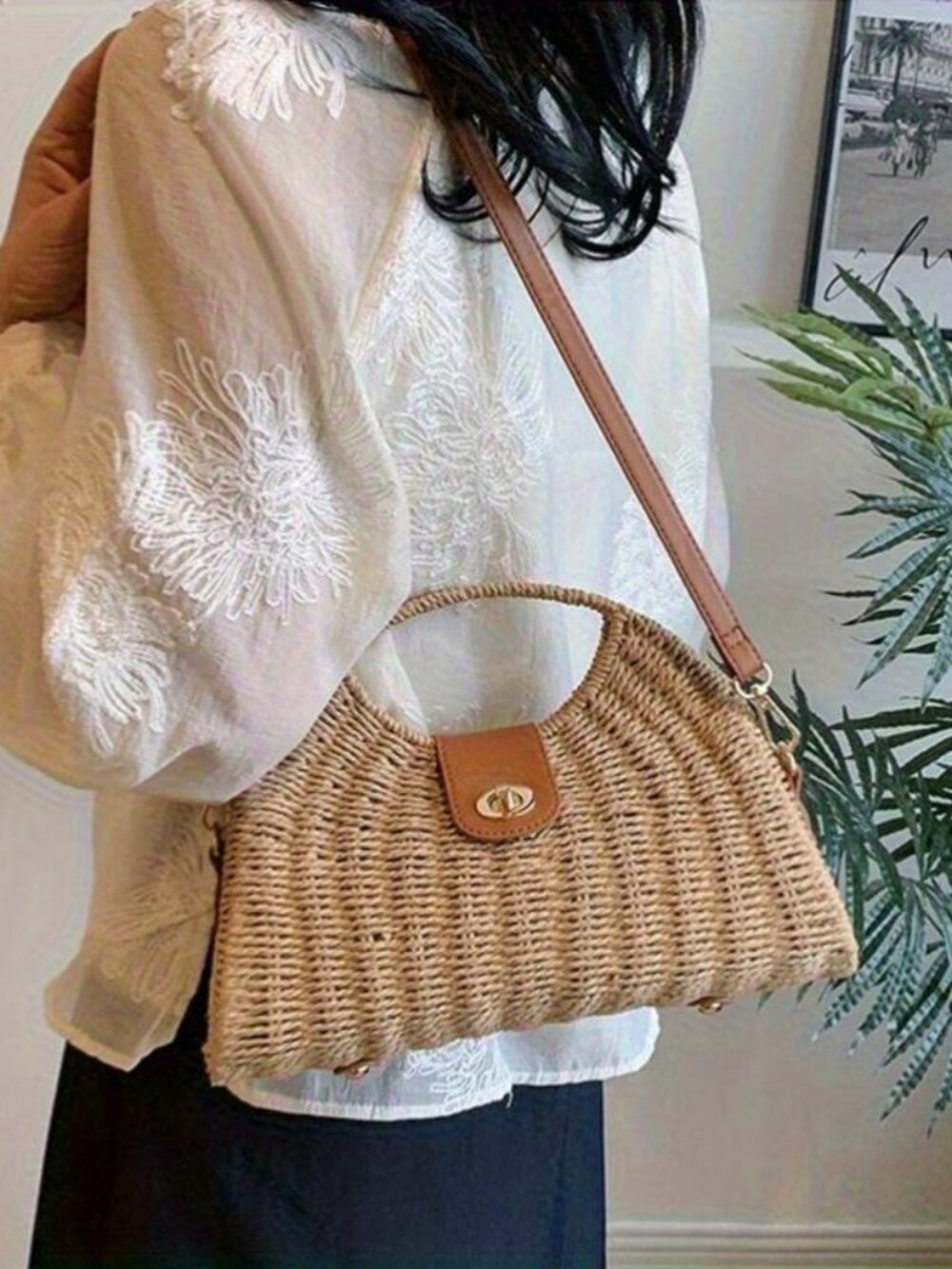 Summer Handbag/Crossbody tan Straw color woven - Picture 7 of 7
